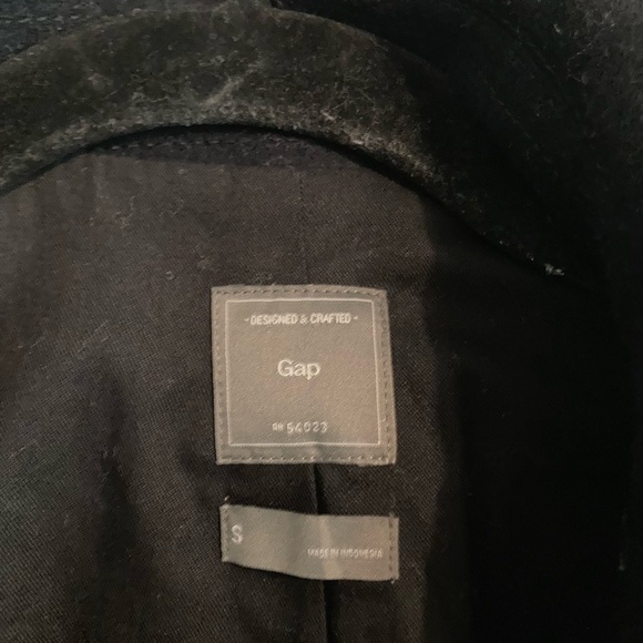 Tailored look GAP pea coat - Picture 3 of 5